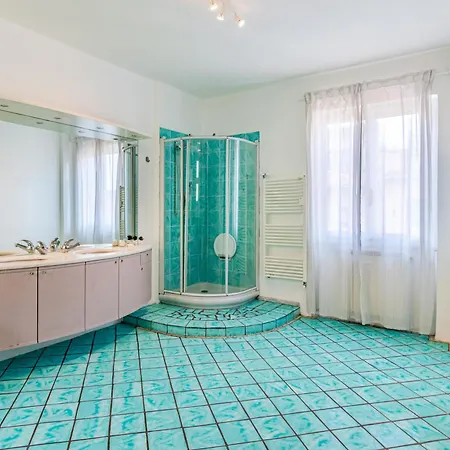 Brd 41 13- Ponte Vecchio Elegant Attic Флоренция