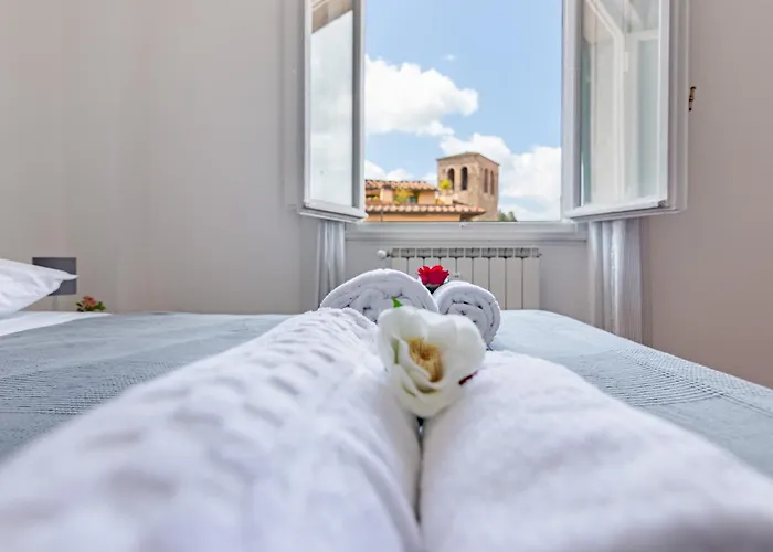 Brd 41 13- Ponte Vecchio Elegant Attic Appartement *