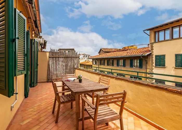 Brd 41 13- Ponte Vecchio Elegant Attic Daire