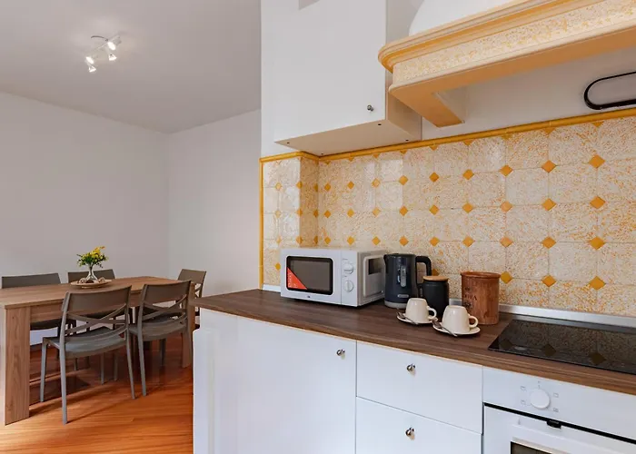 Brd 41 13- Ponte Vecchio Elegant Attic Floransa