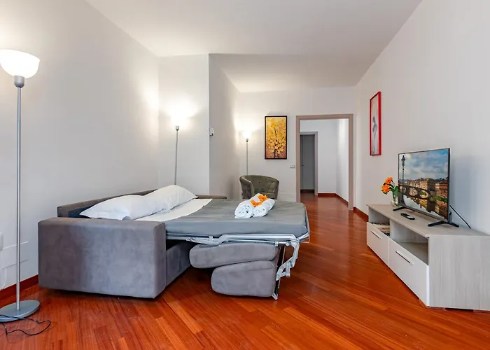 Brd 41 13- Ponte Vecchio Elegant Attic Floransa