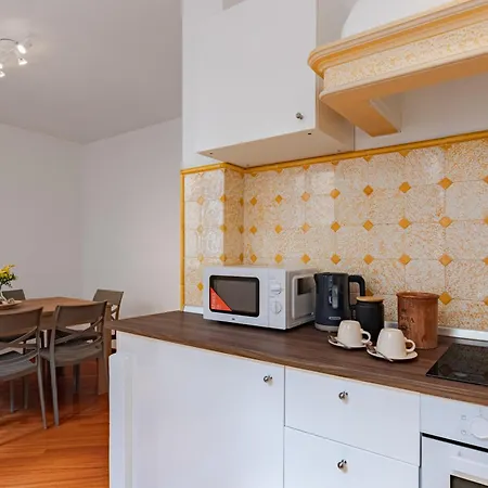 Brd 41 13- Ponte Vecchio Elegant Attic فلورنس